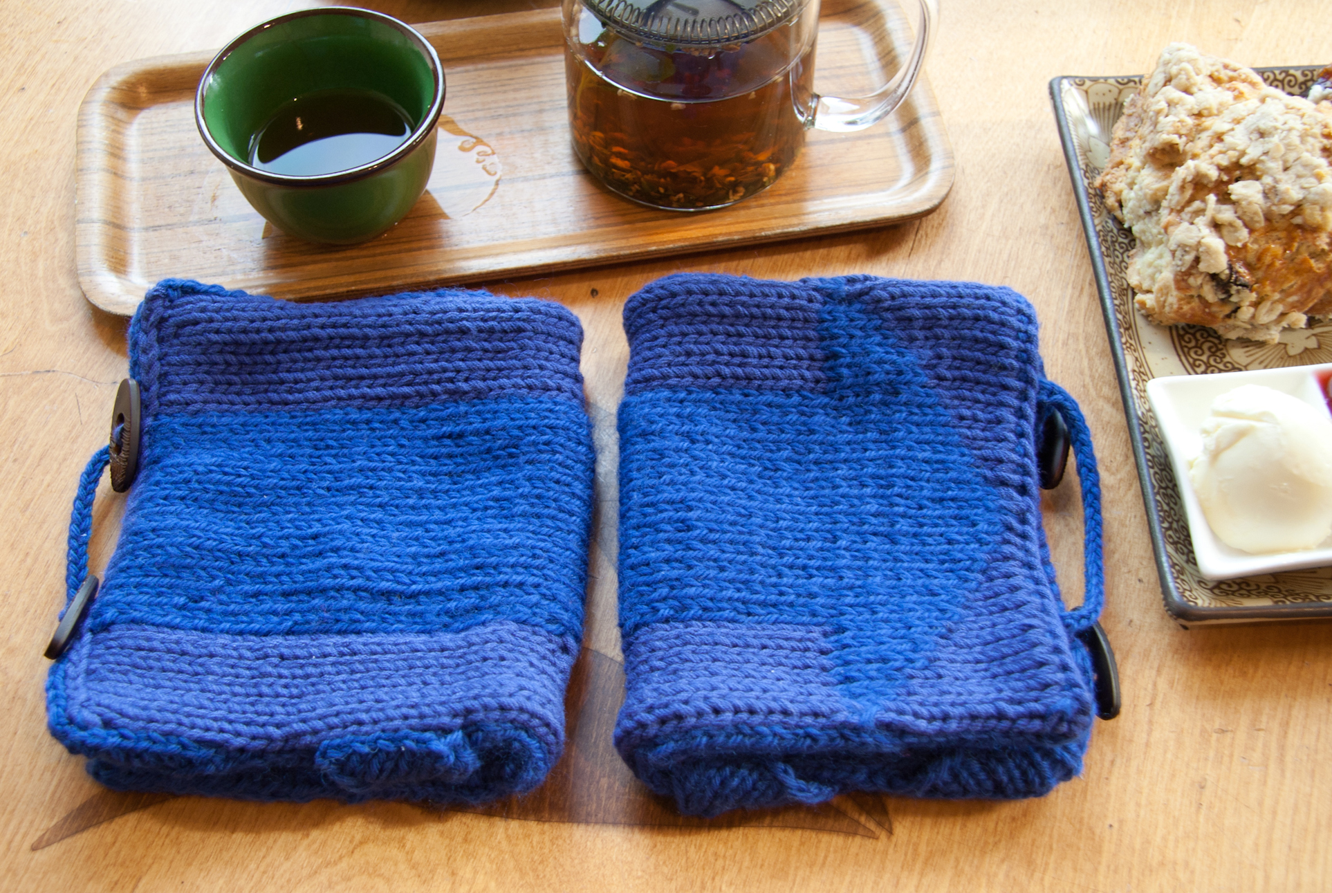 Knitted Kindle Cover - Exterior Detail